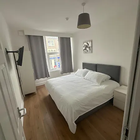 Daire Bright Comfy Bristol